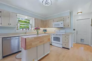 24 Esther Pl, Lake Katrine, NY 12449 - Photo 11