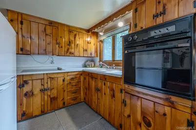 207 Horton Lane, Port Ewen, NY 12429 - Photo 9