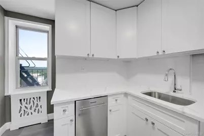5650 Netherland Avenue #3C, Bronx, NY 10471 - Photo 5