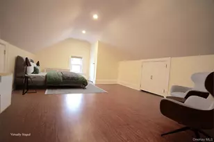 25714 Pembroke Ave, Great Neck, NY 11020 - Photo 13