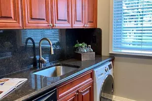 554 New Hwy, Hauppauge, NY 11788 - Photo 3