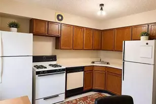 33-28 14th St, Astoria, NY 11106 - Photo 3