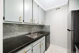 194 Artist Lake Dr, Middle Island, NY 11953 - Photo 15