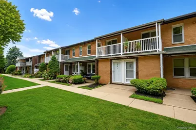 194 Artist Lake Drive #194, Middle Island, NY 11953 - Photo 5