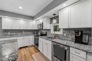 47 Stringham Rd, Poughkeepsie, NY 12603 - Photo 13