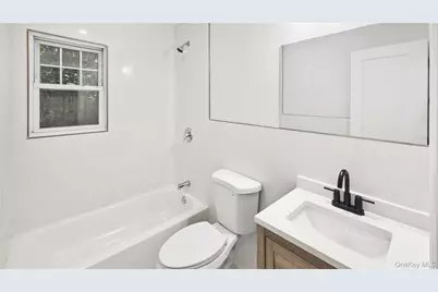6 Harold Avenue, Hempstead, NY 11550 - Photo 23