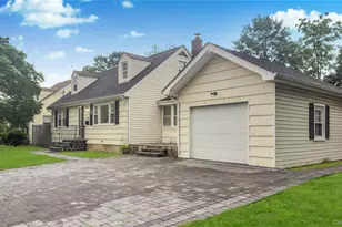 6 Harold Ave, Hempstead, NY 11550 - Photo 5