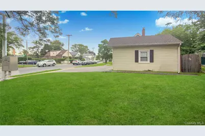 6 Harold Avenue, Hempstead, NY 11550 - Photo 49