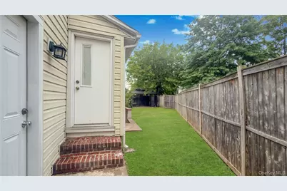 6 Harold Avenue, Hempstead, NY 11550 - Photo 43