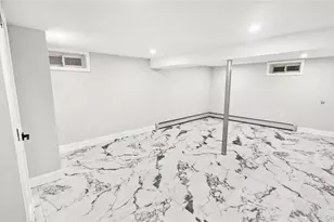 6 Harold Ave, Hempstead, NY 11550 - Photo 41