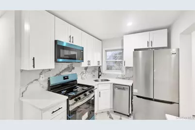 6 Harold Avenue, Hempstead, NY 11550 - Photo 17