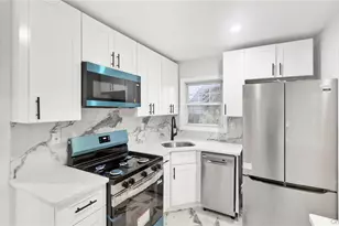 6 Harold Ave, Hempstead, NY 11550 - Photo 17