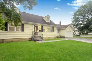 6 Harold Ave, Hempstead, NY 11550 - Photo 3