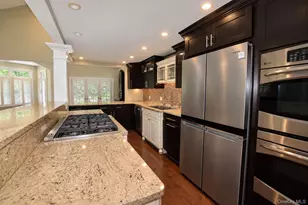 100 Edgewood Ave, Smithtown, NY 11787 - Photo 25