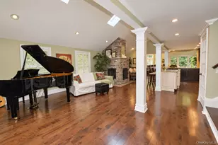 100 Edgewood Ave, Smithtown, NY 11787 - Photo 15