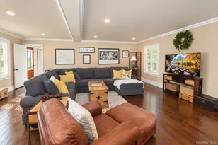 100 Edgewood Ave, Smithtown, NY 11787 - Photo 19