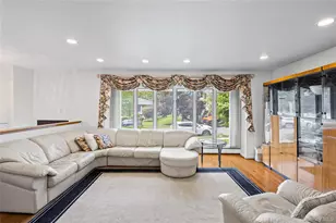 12 Jano Pl, Plainview, NY 11803 - Photo 7