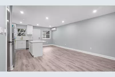 806 E 227th Street, Bronx, NY 10466 - Photo 9