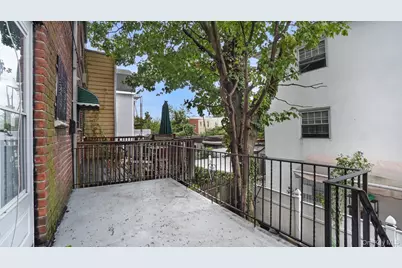 806 E 227th Street, Bronx, NY 10466 - Photo 27
