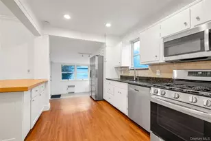 138 Hillcrest Ave, Manhasset, NY 11030 - Photo 7