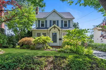 138 Hillcrest Avenue, Manhasset, NY 11030 - Photo 1