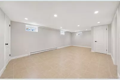 2366 95th St, East Elmhurst, NY 11369 - Photo 11