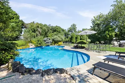 136 Ocean Avenue, Massapequa, NY 11758 - Photo 21
