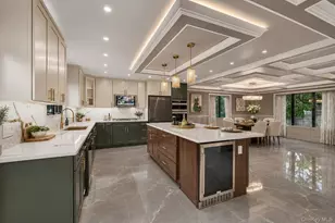 22 Elderberry Ln, Valley Stream, NY 11581 - Photo 9