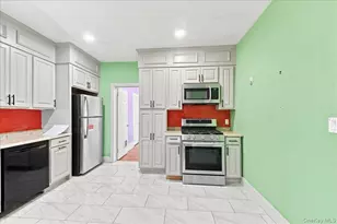 228 N 5th Ave, Mount Vernon, NY 10550 - Photo 7