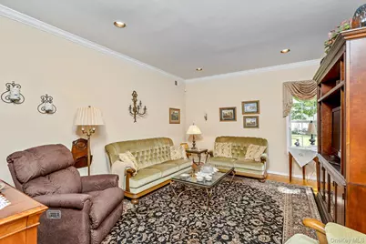 29 Avery Court, Nesconset, NY 11767 - Photo 5