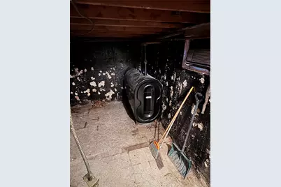 283 Doherty Avenue, Elmont, NY 11003 - Photo 9
