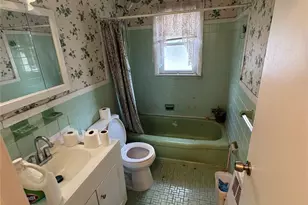 283 Doherty Ave, Elmont, NY 11003 - Photo 5