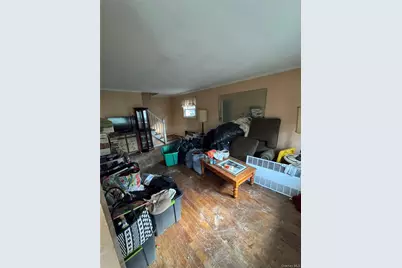 283 Doherty Avenue, Elmont, NY 11003 - Photo 3