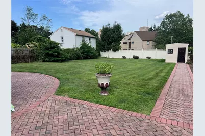 106 Lawrence Street, Uniondale, NY 11553 - Photo 3