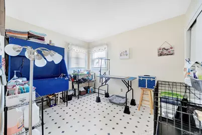 103 Queens Avenue, West Babylon, NY 11704 - Photo 23