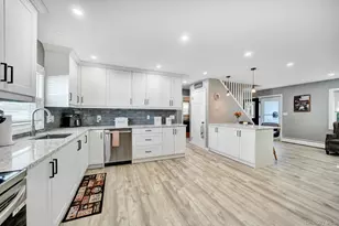 103 Queens Ave, West Babylon, NY 11704 - Photo 7