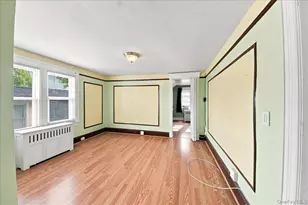 860 Hollywood Ave, Bronx, NY 10465 - Photo 19