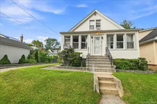 860 Hollywood Ave, Bronx, NY 10465 - Photo 3