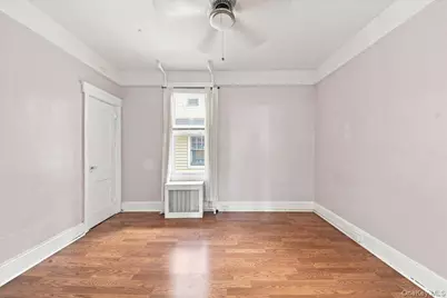 860 Hollywood Avenue, Bronx, NY 10465 - Photo 11