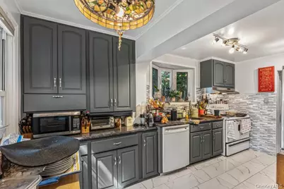 20 Huron Road, Floral Park, NY 11001 - Photo 5