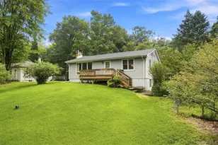 31 Red Barn Rd, Pine Bush, NY 12566 - Photo 5