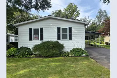 103 West Lane #12B Witt Lane, Aquebogue, NY 11901 - Photo 3