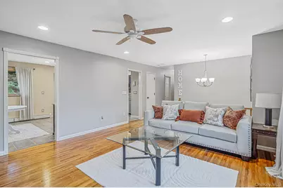 6 North Avenue, Smithtown, NY 11787 - Photo 11