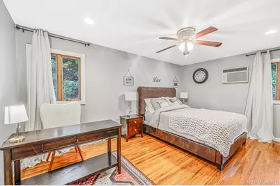 6 North Avenue, Smithtown, NY 11787 - Photo 17