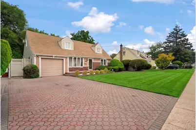 868 Spring Avenue, Uniondale, NY 11553 - Photo 3