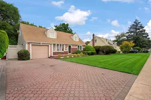 868 Spring Ave, Uniondale, NY 11553 - Photo 3