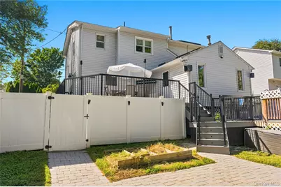 8 Loran Court, Nanuet, NY 10954 - Photo 33