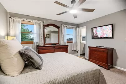 118 Chester Avenue, Massapequa Park, NY 11762 - Photo 35