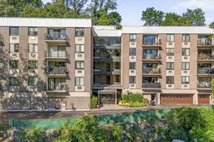 130 Colonial Pkwy, Yonkers, NY 10710 - Photo 3