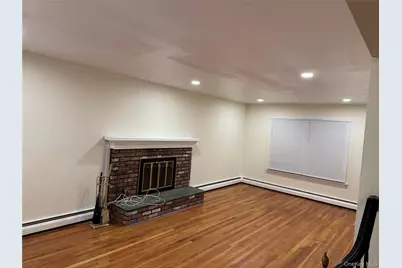 23 Jerome Road, Syosset, NY 11791 - Photo 9